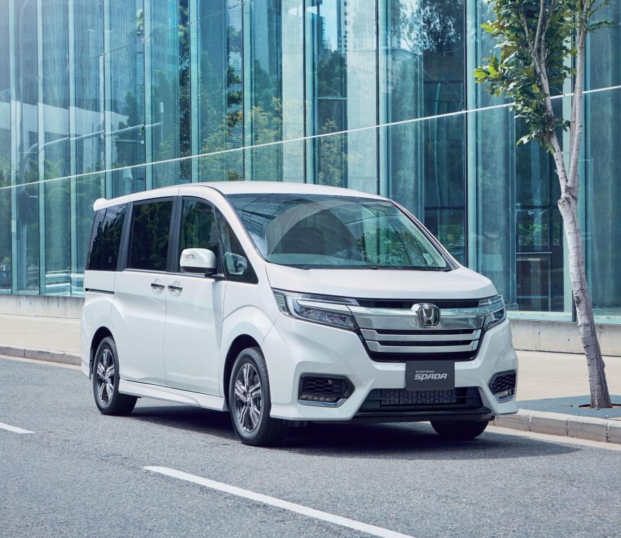  Honda StepWGN Spada 2017 года  (фото 16 из 17)